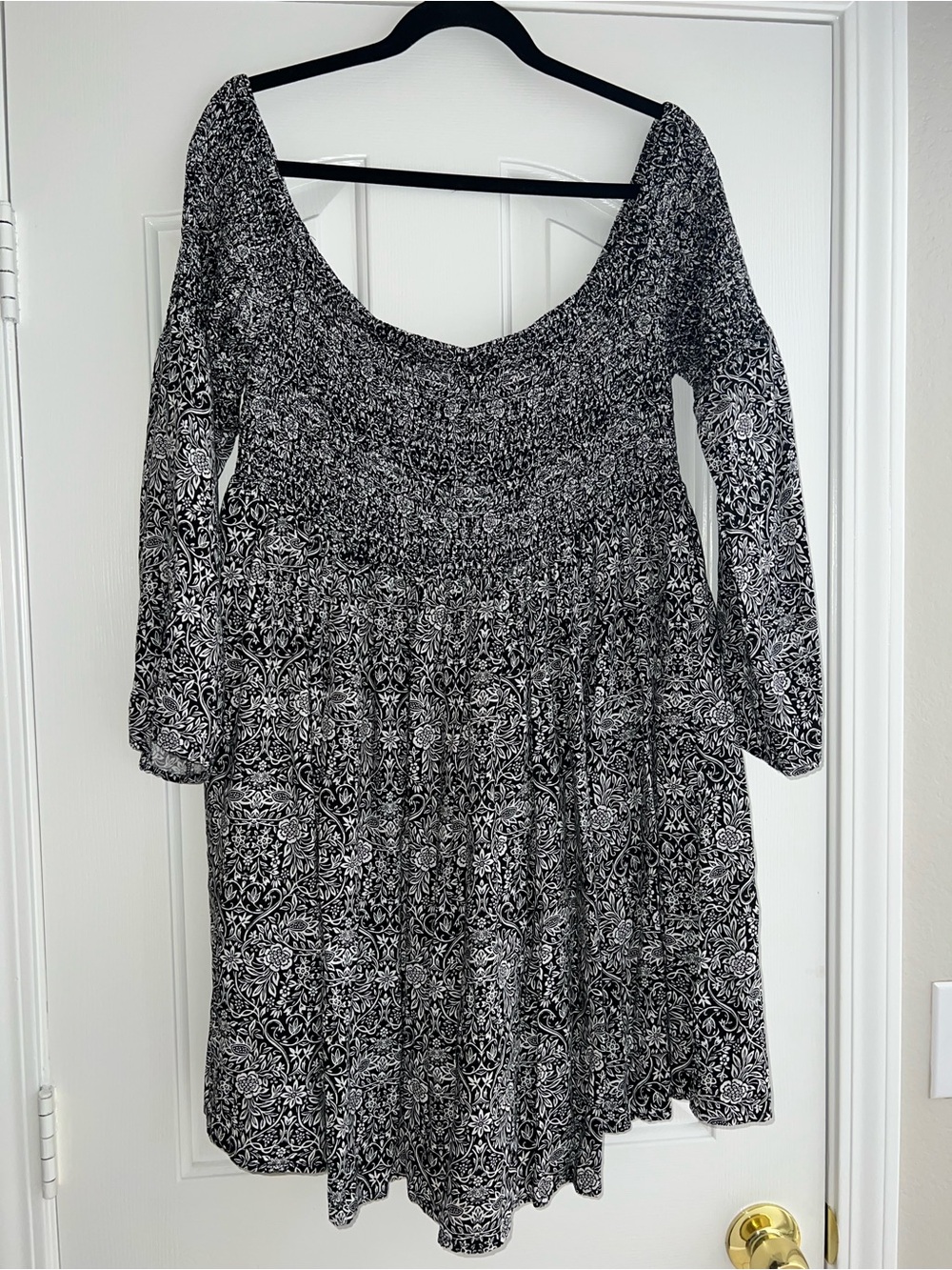 Torrid Black and White Floral Smocked Women's Dress